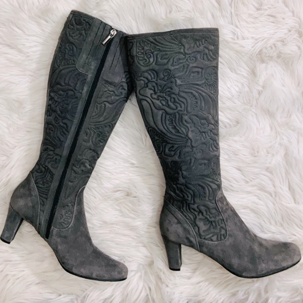 Taryn Rose Dulcie Quilt Suede Boot